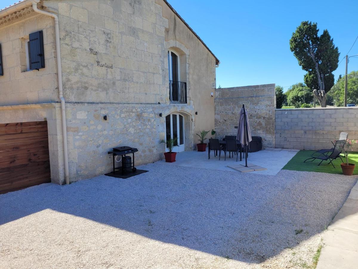 Appartement Dans Mas Provencal Arles Exterior photo